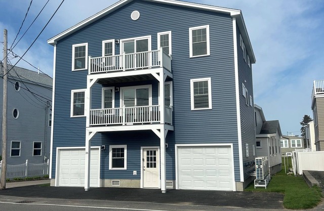 Brand New Build 4 bed/2 bath w/private beach access-On Atlantic Ave!