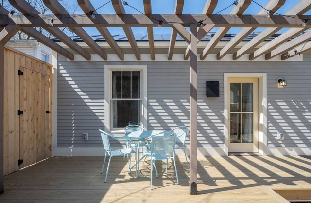 Brand New Cottage with Deck & Pergola - Fully Registered & Licensed