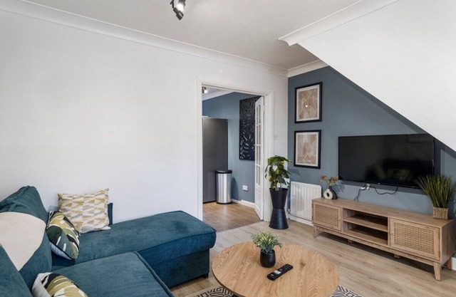 BRAND NEW - Delightful Abode in London - Garden