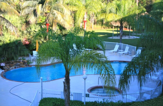 Brand New Furnishings at this 2/2 Condo in Lely of Naples