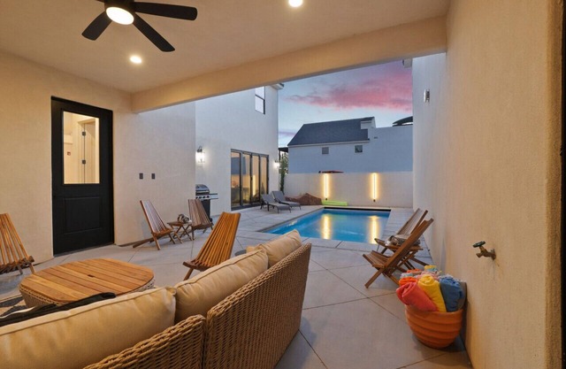 Brand New Home! Spacious living and well decorated. Private Pool