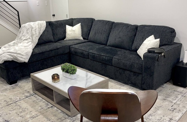 Brand New Modern Apartment with Parking