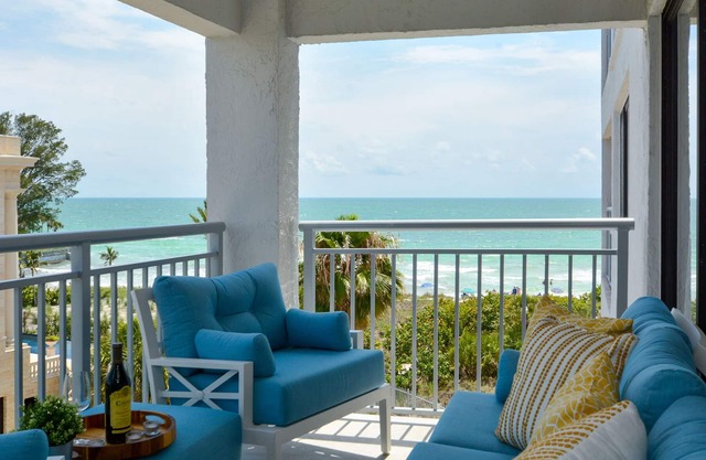 Brand New! Steps to Siesta Key Beach