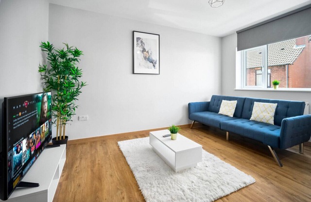 Brand New Two Bed - Parking - Stourbridge