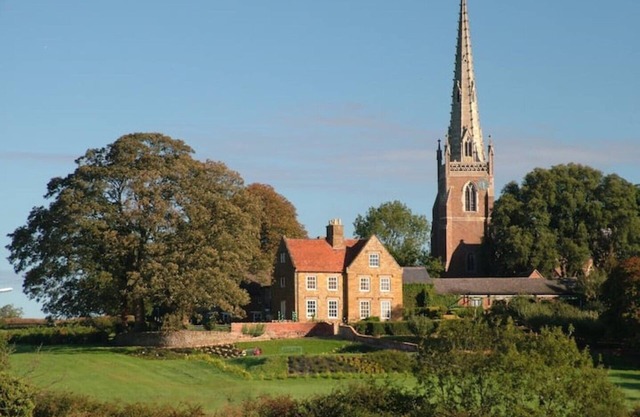 Braunston Manor Cottage: 4-poster beds & ensuites