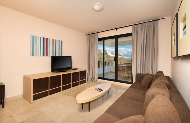 Breathtaken side seaview Apartment With Parking