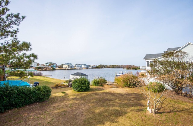 Breathtaking Sunsets On Back Bay- Your Sandbridge Escape Awaits!