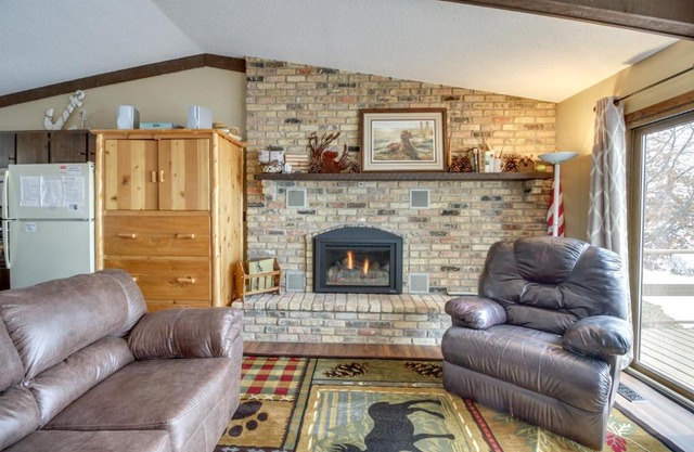 Breezy Point House with Dock on Pelican Lake!