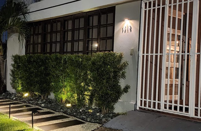 Breezy Spacious House CHECK DISCOUNTS FOR SUMMER !