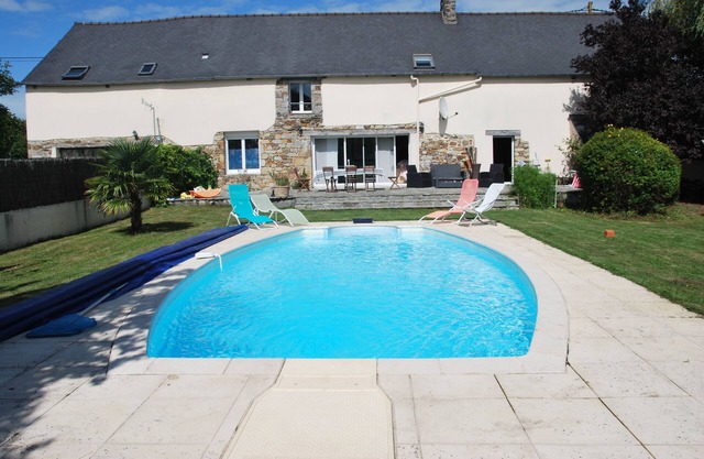 Breton farmhouse between Le Mont-St-Michel and Saint-Malo