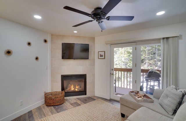 Brian Head Condo w/Balcony, Grill & Mountain View