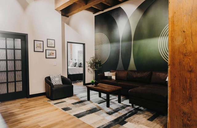 Bridgeman Loft | The Brix | Pool in Canal Park!