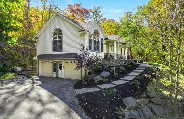 Brier Hill House