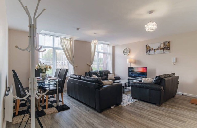 Bright 1 Bed Manchester Flat - Sleeps 3