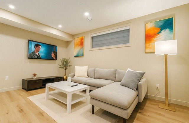 Bright 2 BR Walkout Suite | Private Entrance and Backyard | Free Parking | Quiet