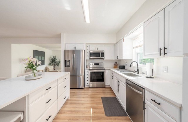 Bright 4/2 Home near Downtown