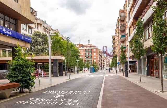 Bright and brand new in Las Arenas