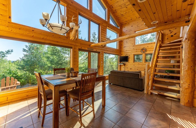 Bright And Warm Cabin Overlooking Shagawa Lake