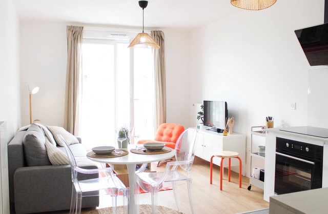 Bright apartment in Saint-Ouen-sur-Seine