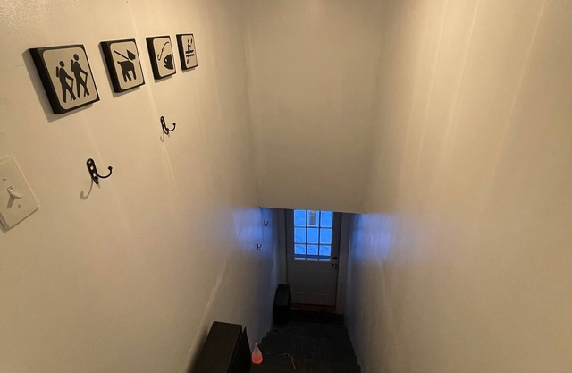 Bright apartment close to downtown.