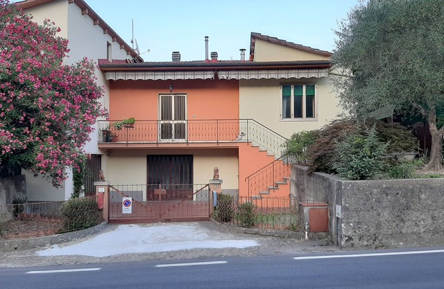 Bright apartment for those who love trekking, Biking, Motorcycles and Good Wine.