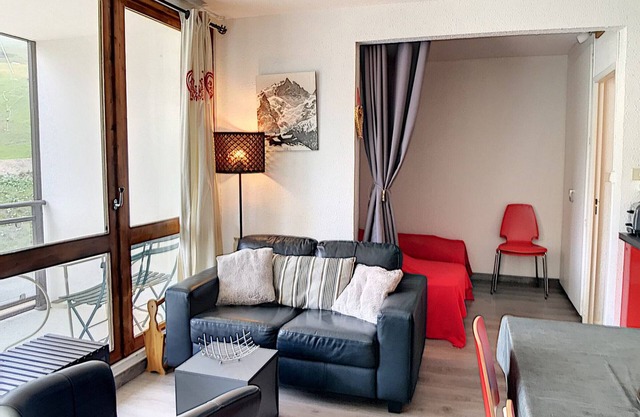 Bright apartment in the resort center with balcony and pool access