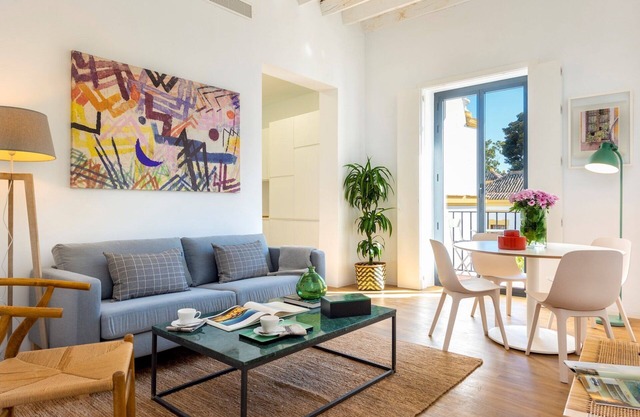 Bright Apartment in Santa Cruz Quarter. Santa Teresa V