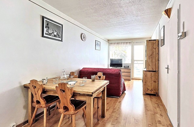 Bright Apartment · Ski-In/Ski-Out · Central Location