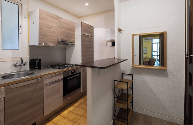 Bright apartment with balcony in Poble Nou