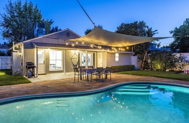 *Bright & Beautiful w/Pool, BBQ, Upscale Area*