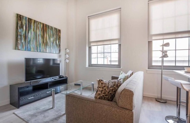 Bright Boston Studio | Financial district | Beacon hill