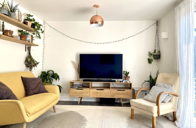 Bright, Family-friendly 2-bed House With Garden and Office