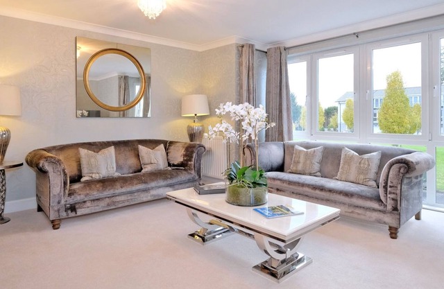 Bright family Townhouse with stunning views over Royal Deeside
