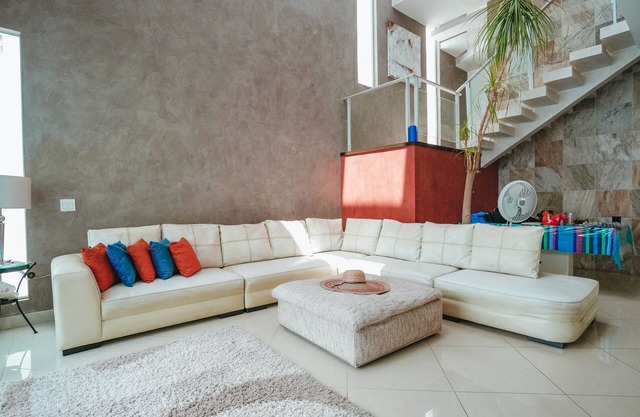 Bright modern home in family friendly community