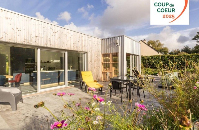 Bright passive house with garden, terrace & BBQ