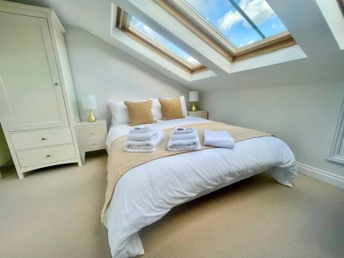 Bright Quiet Loft Room Ensuite Serene Clapham Area
