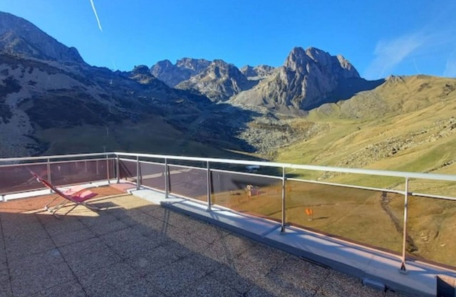 Bright studio 4 pers, at the foot of the slopes La Mongie