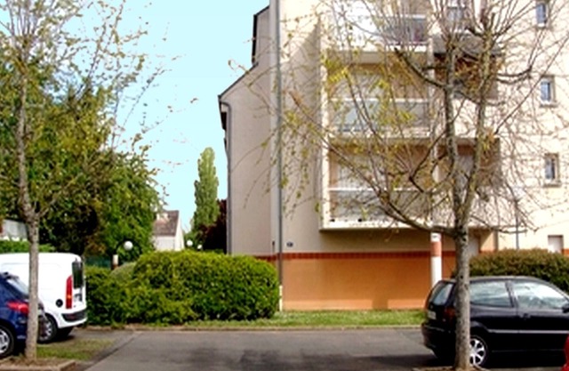 BRIGHT STUDIO Orléans Residence asc + parking, towards racecourse + 1 ° pt already offered