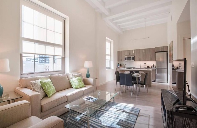 Bright Travel-friendly 1BR Downtown Condo | Perfect for Medical Tourism