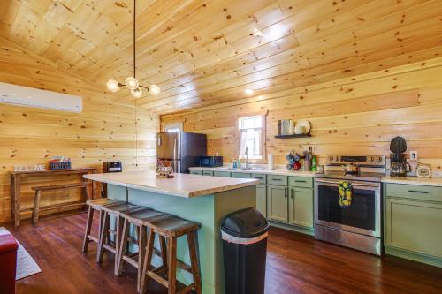 Bring Your Boat Cabin with Lake Access in Halfway