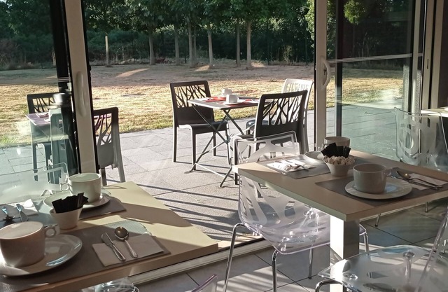 Brit Hotel Vannes-Theix