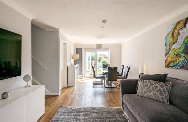 Brook House - Emsworth - a cottage that sleeps 6 guests in 3 bedrooms