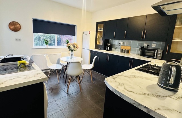 Broomfield Place Coventry 4 Double Bedroom Property