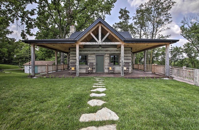 ‘Bross Brother's Cabin’ w/Wraparound Porch!