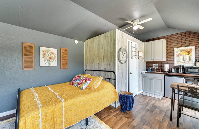 Brownsville Studio Cottage - Walk to Mammoth Cave!