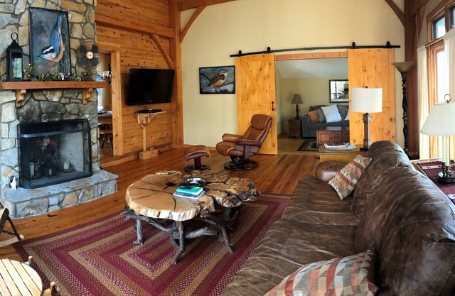 Brush Mtn Wilderness Lodge adjoining Jefferson Nat'l Forest 6.5 mi. to VT Campus