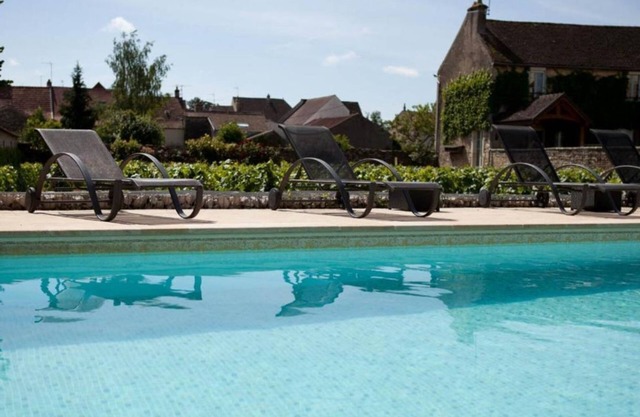 BTWN BEAUNE & NUITS ST GEORGES~CHARMING VILLAGE SURROUNDED BY BURGUNDY VINEYARDS