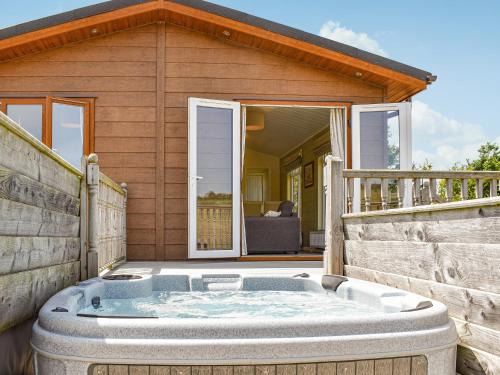Buckland Lodge