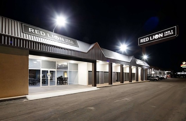 Budget-Friendly Property, Outdoor Pool, Free Parking, Near Rialto Theatre