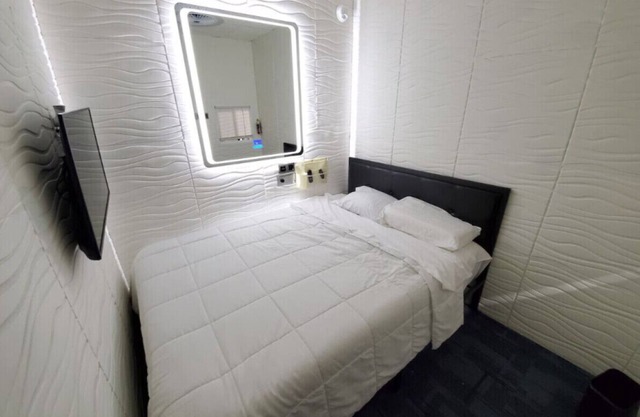 Budget-Friendly Room| Free Coffee | Downtown